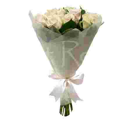 Букет кремовых роз